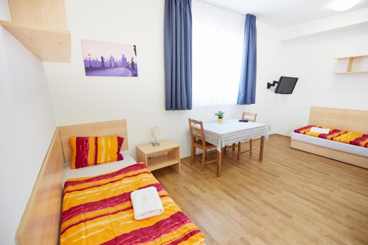 University Hotel Prag Eksteriør billede